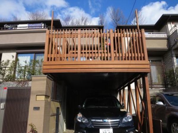 一部屋増えたような囲われ感あるパーゴラＬＤＫデッキで外生活を楽しむ